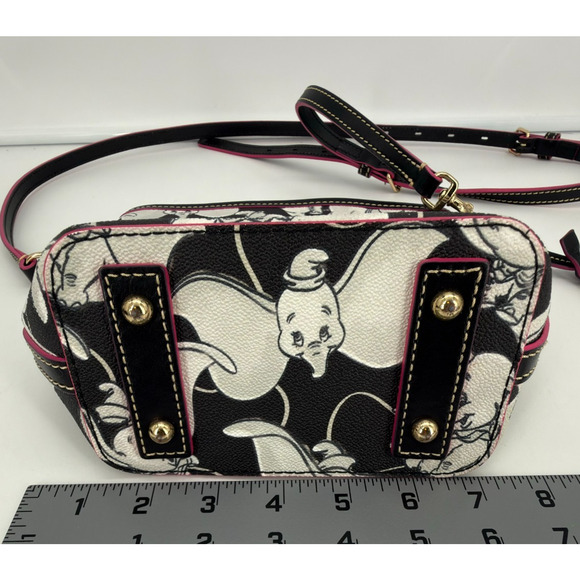 Disney Dooney & Bourke Dumbo Black White Pink Small Zip Sac Crossbody Retired - Picture 13 of 14